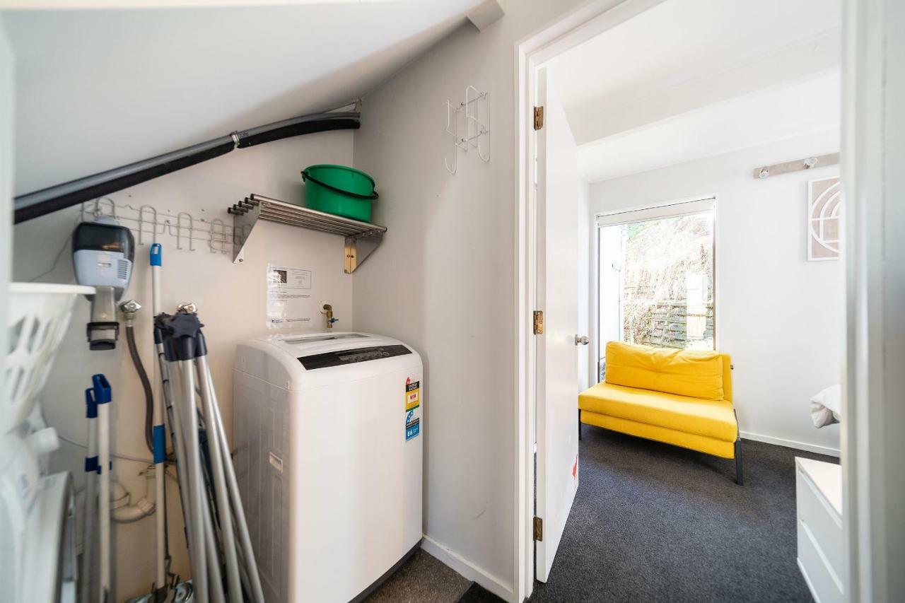 Central, Modern Loft Style Home - 2 Min Walk From Town Queenstown Buitenkant foto